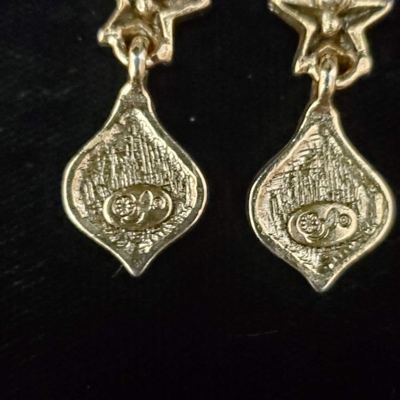 Oops a Daisy Enamel Christmas Ornament Drop Earrings - Picture 4 of 5